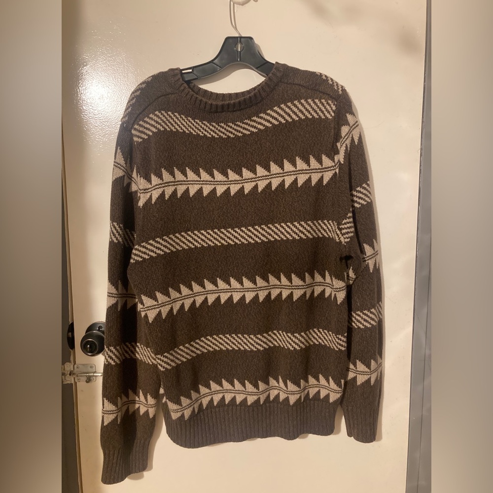 Oversized brown sweater
